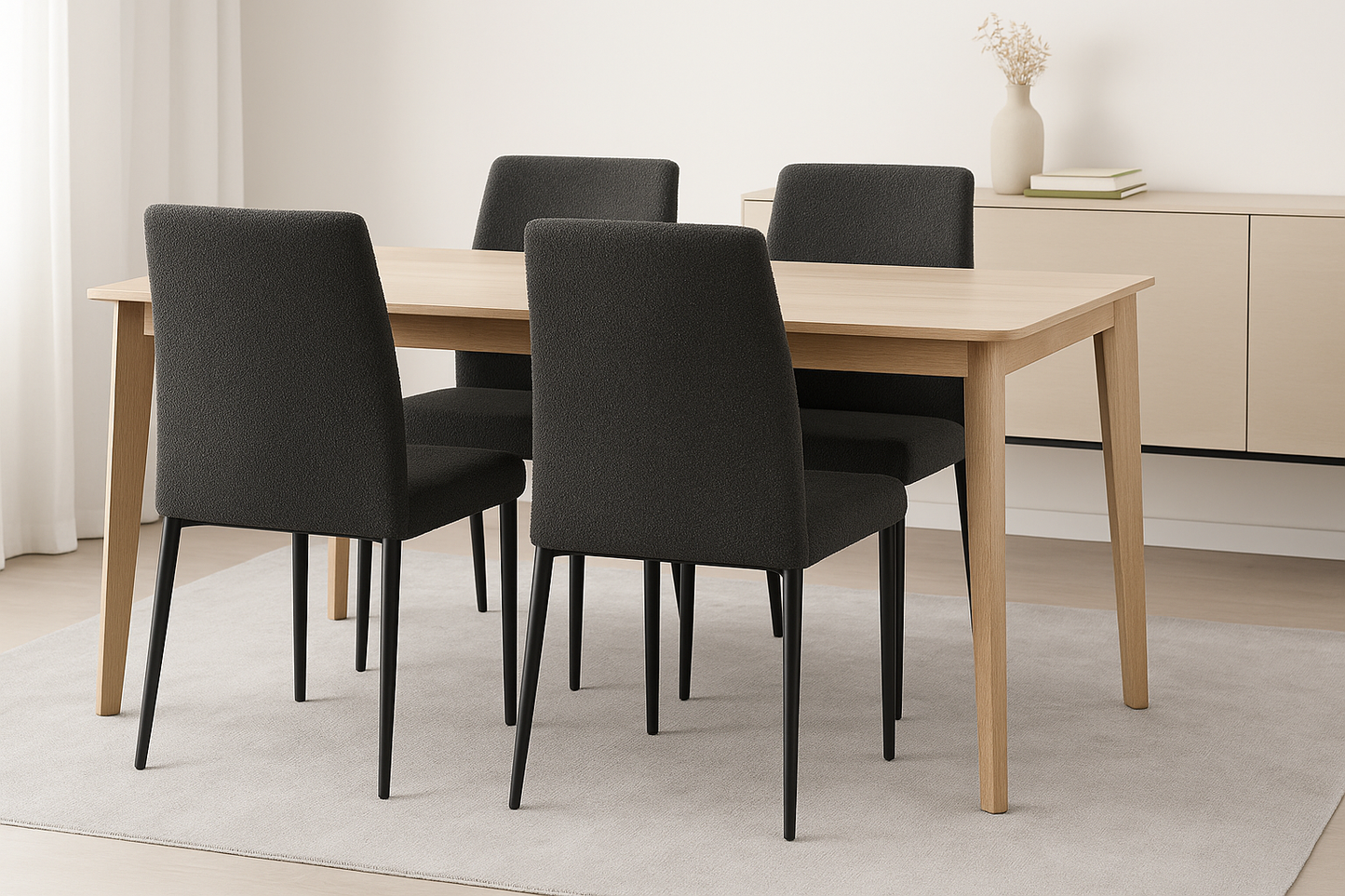 Renzo – Esszimmerstuhl mit Bouclé-Bezug und schwarzen Metallbeinen