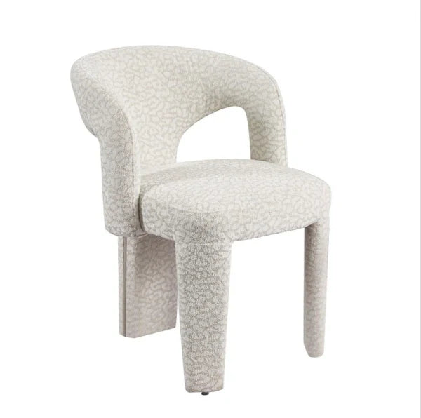 Liana – Gepolsterter Designstuhl mit Leopardenmuster und skulpturalen Formen